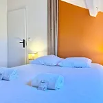 L'elegance Montoise - Plein Centre - Confort Apartment