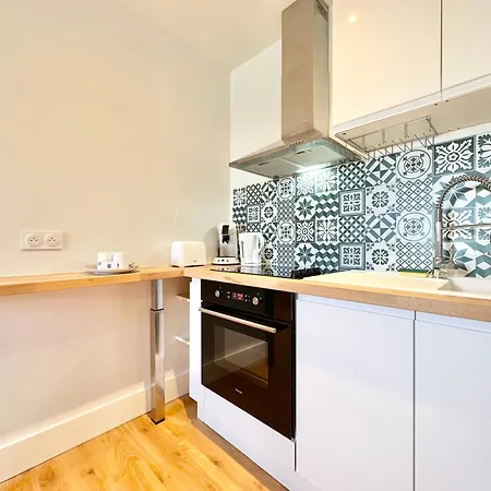 L'elegance Montoise - Plein Centre - Confort Apartment *