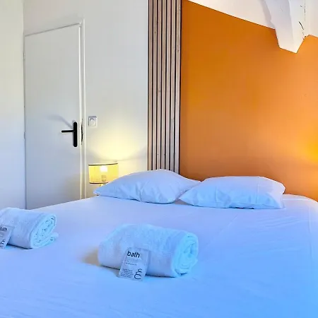 L'elegance Montoise - Plein Centre - Confort Apartment